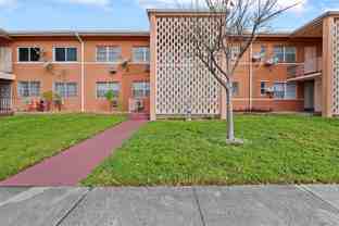 3571 Sw 10th St #10B - Photo 1 of 1