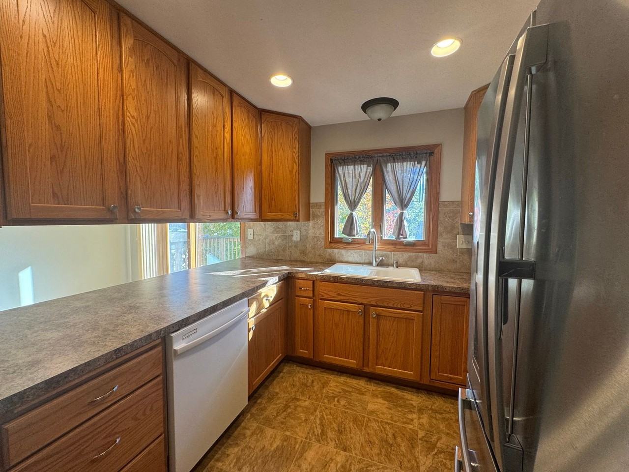 5005 Meredeth Street - Photo 7 of 22