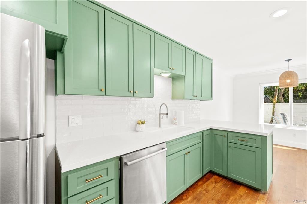 33026 Lighthouse Ct - Photo 4 of 8