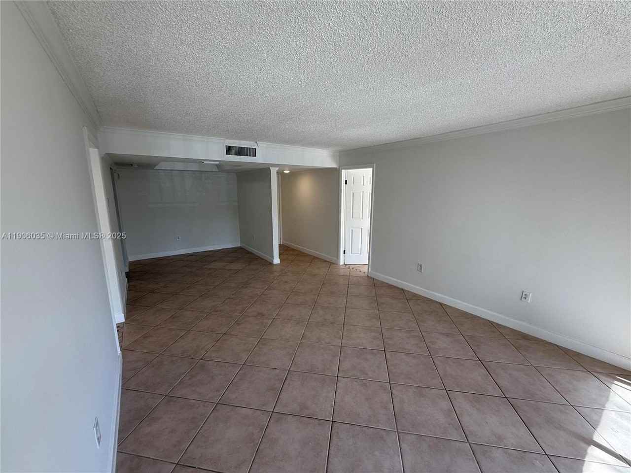 10875 Sw 112th Ave #208 - Photo 6 of 12