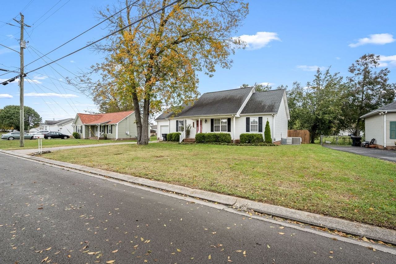 2403 Medford Campbell Boulevard - Photo 3 of 35