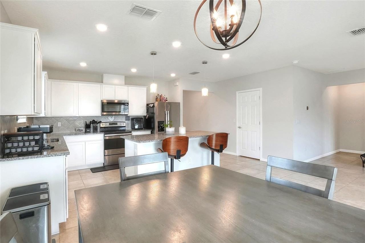 1623 Aspen Avenue - Photo 7 of 43