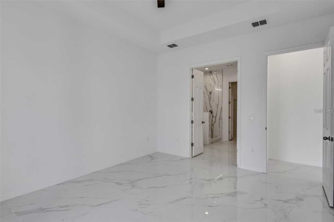 4439 Eldron Ave - Photo 6 of 23