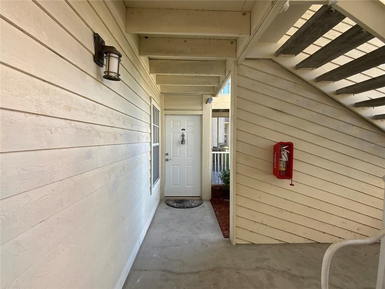 806 Lake Haven Sq #102 - Photo 2 of 15