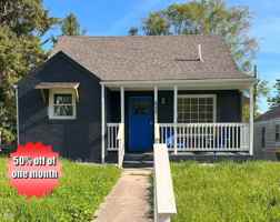 featured image of 1604 W 11th St