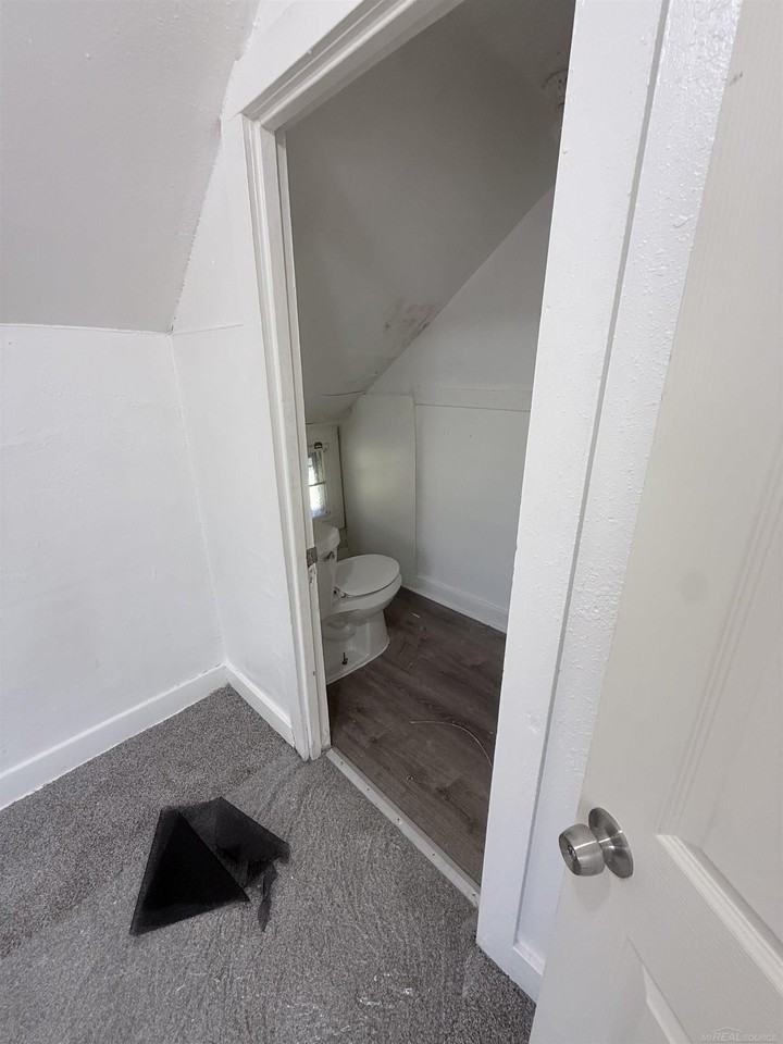 5011 Baldwin Boulevard - Photo 4 of 9