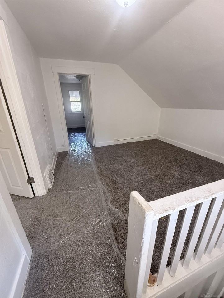 5011 Baldwin Boulevard - Photo 5 of 9