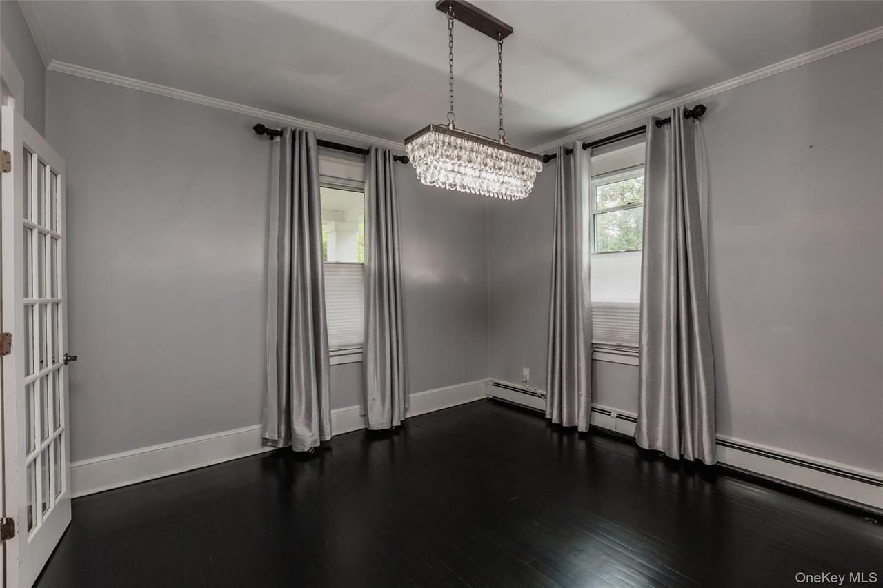 60 Jackson Ave - Photo 7 of 24