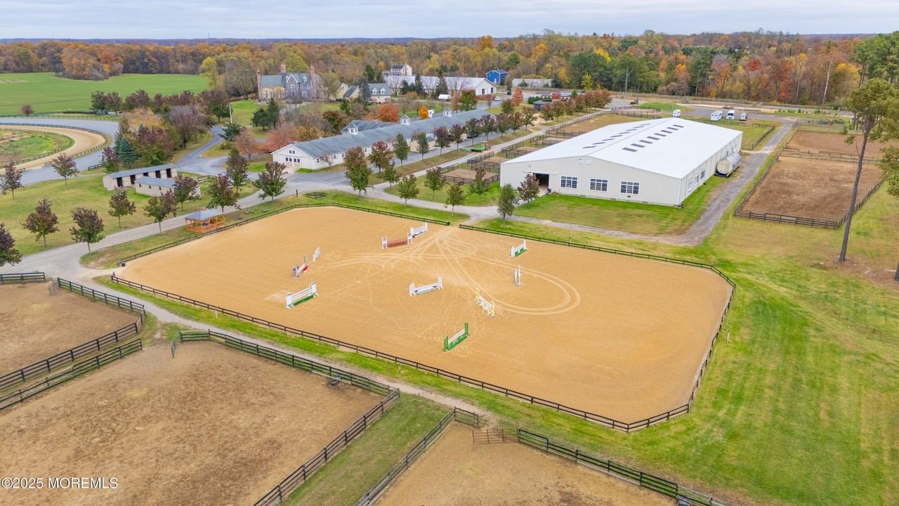 52 Hill Rd - Photo 3 of 42