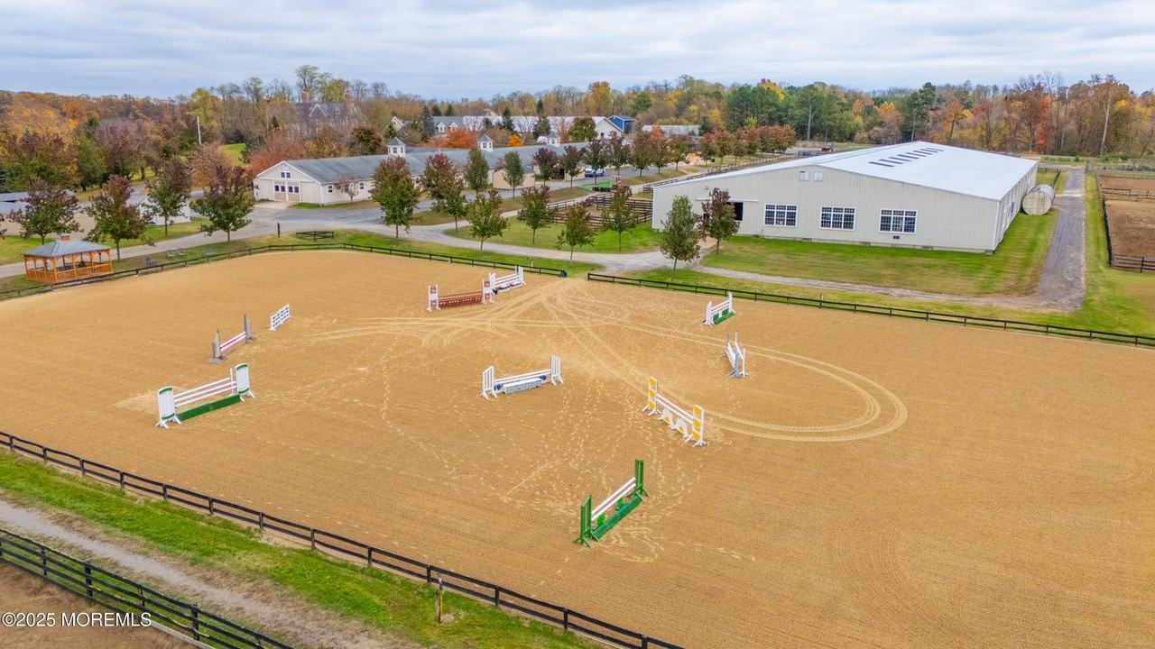 52 Hill Rd - Photo 4 of 42