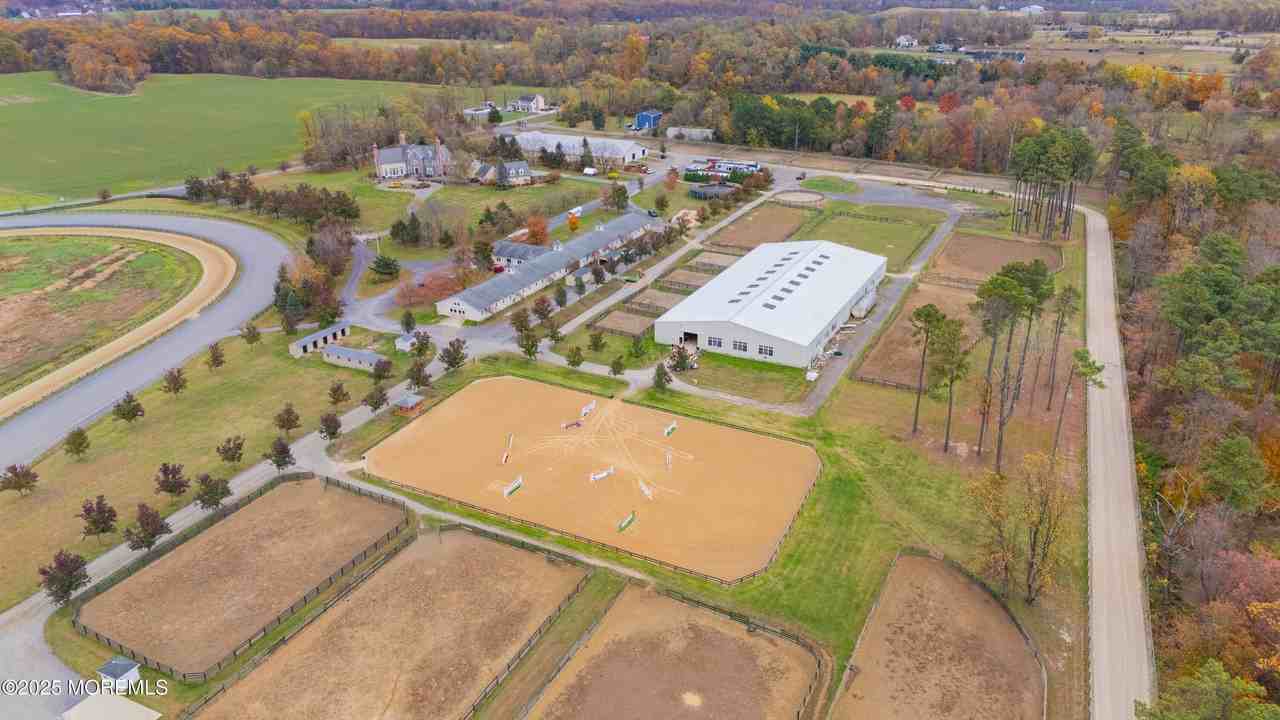 52 Hill Rd - Photo 5 of 42