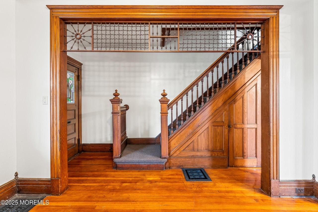 50 Peters Place - Photo 5 of 34