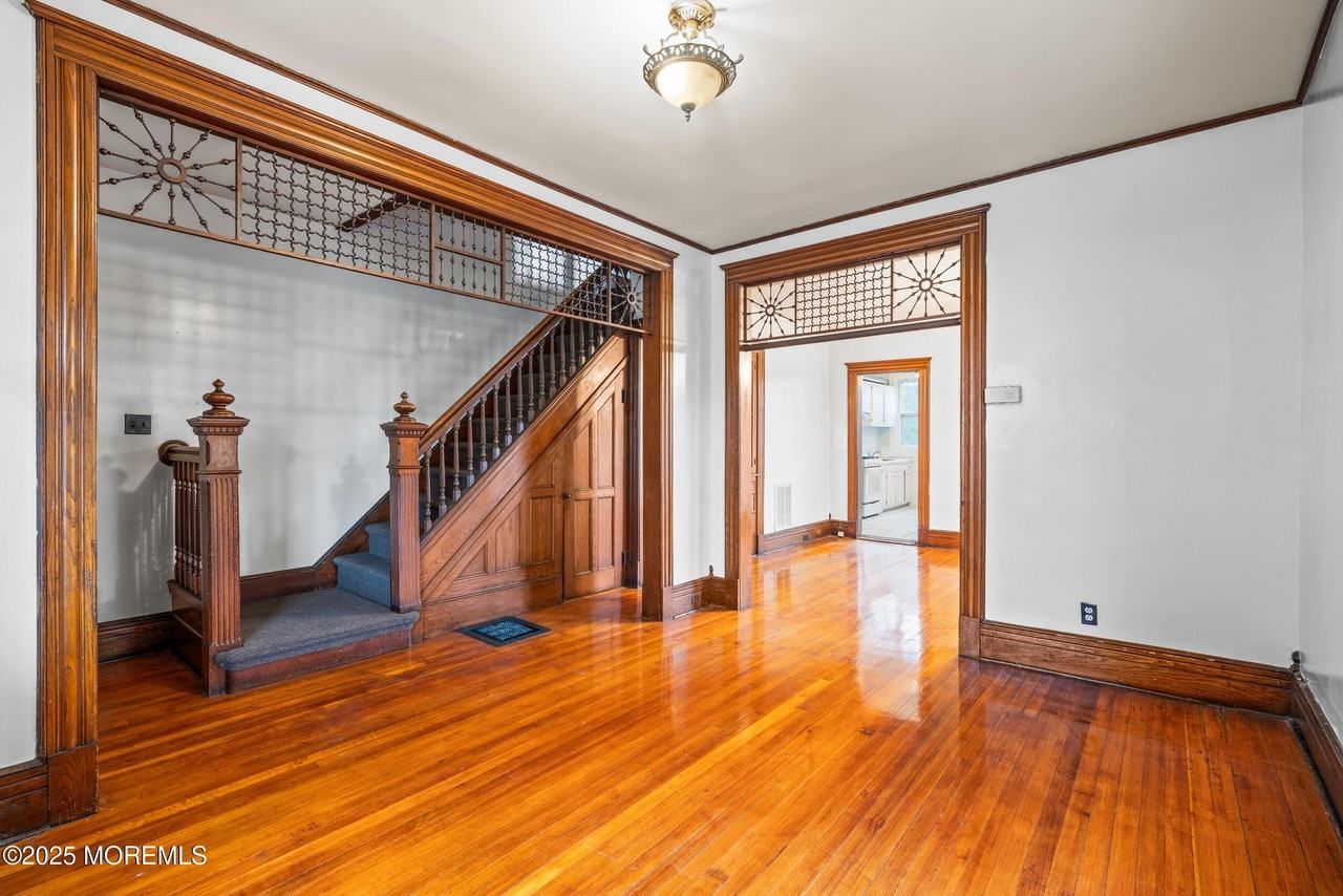 50 Peters Place - Photo 6 of 34