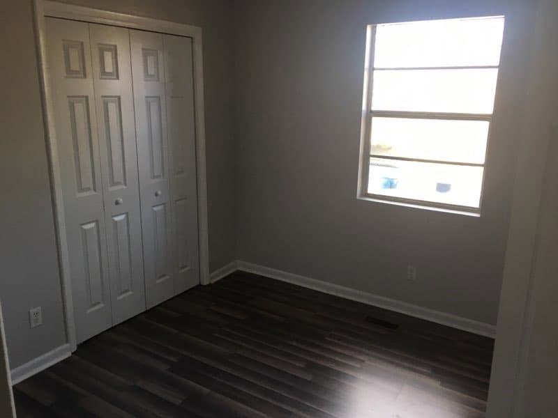 250 Greenleaf St Sw - Photo 4 of 9