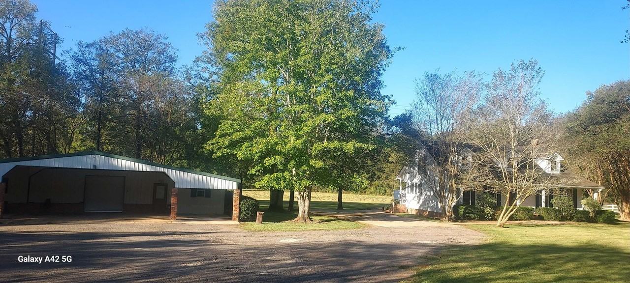 8208 Highway 165 S - Photo 2 of 22
