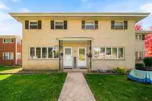 featured image of 27 E Thorndale Ave