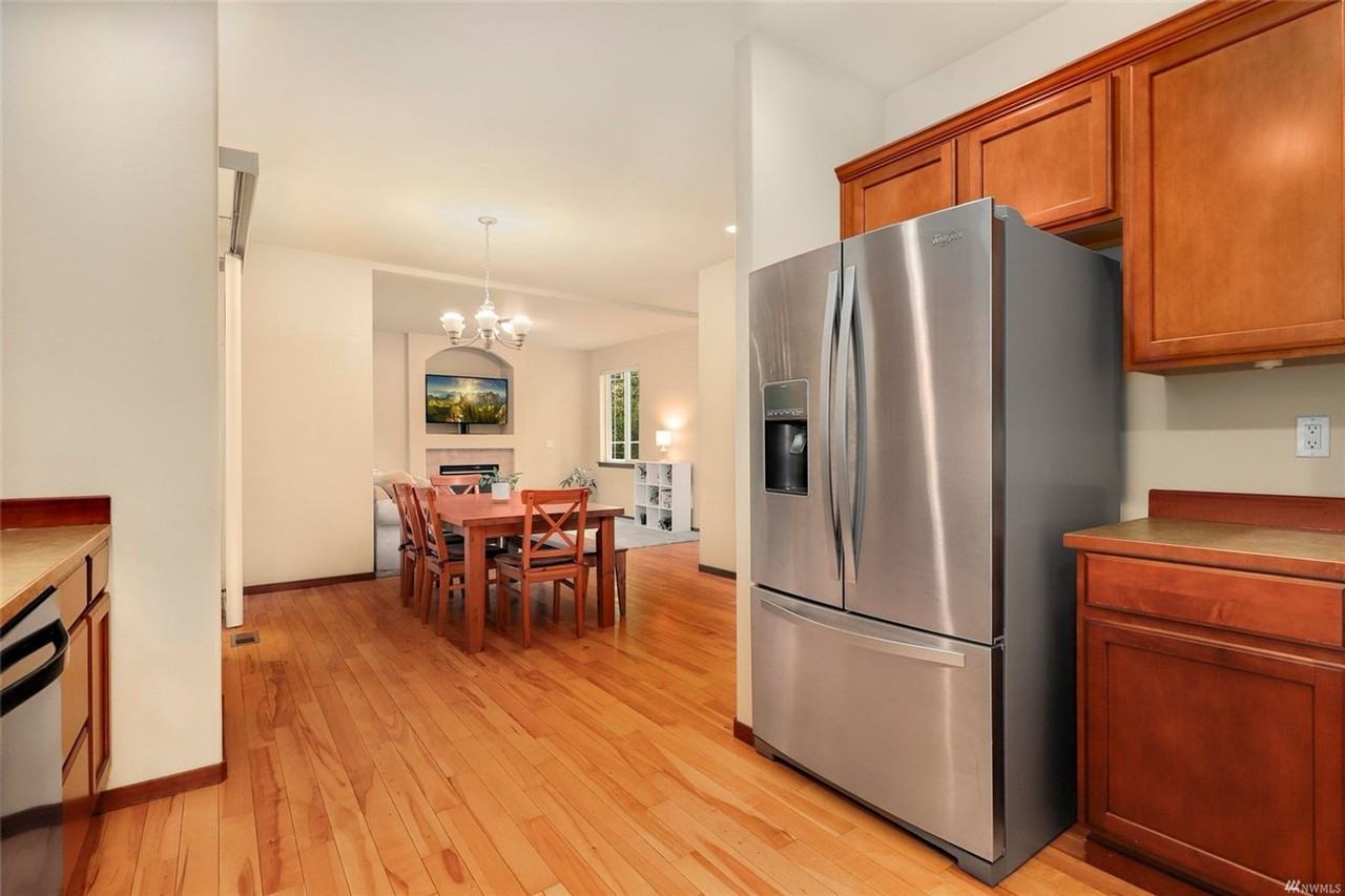 19529 Damson Rd - Photo 7 of 17