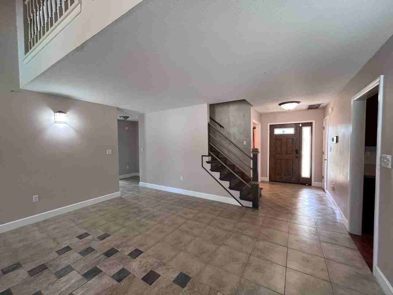 540 Timberlake Dr - Photo 2 of 30