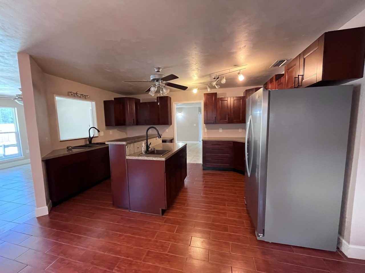 540 Timberlake Dr - Photo 6 of 30