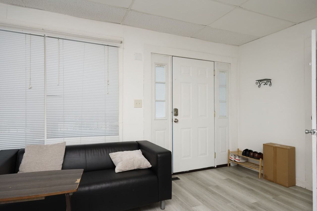 607 Church St - Photo 7 of 16