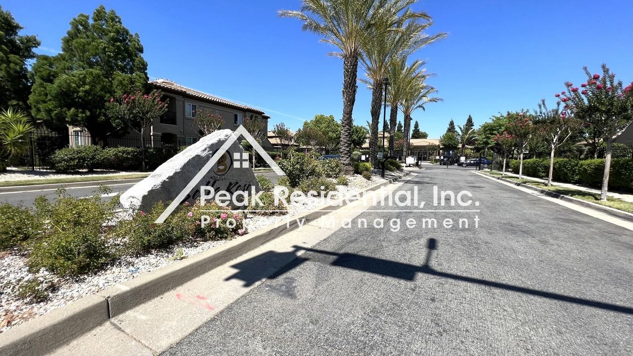 4200 E Commerce Way #1714 - Photo 2 of 23