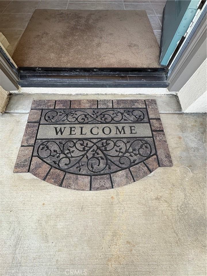 524 Golden West Dr - Photo 3 of 42