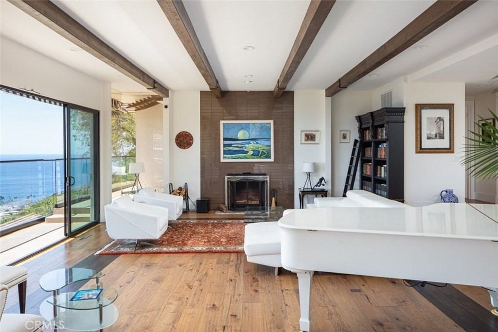 1401 Emerald Bay - Photo 2 of 28