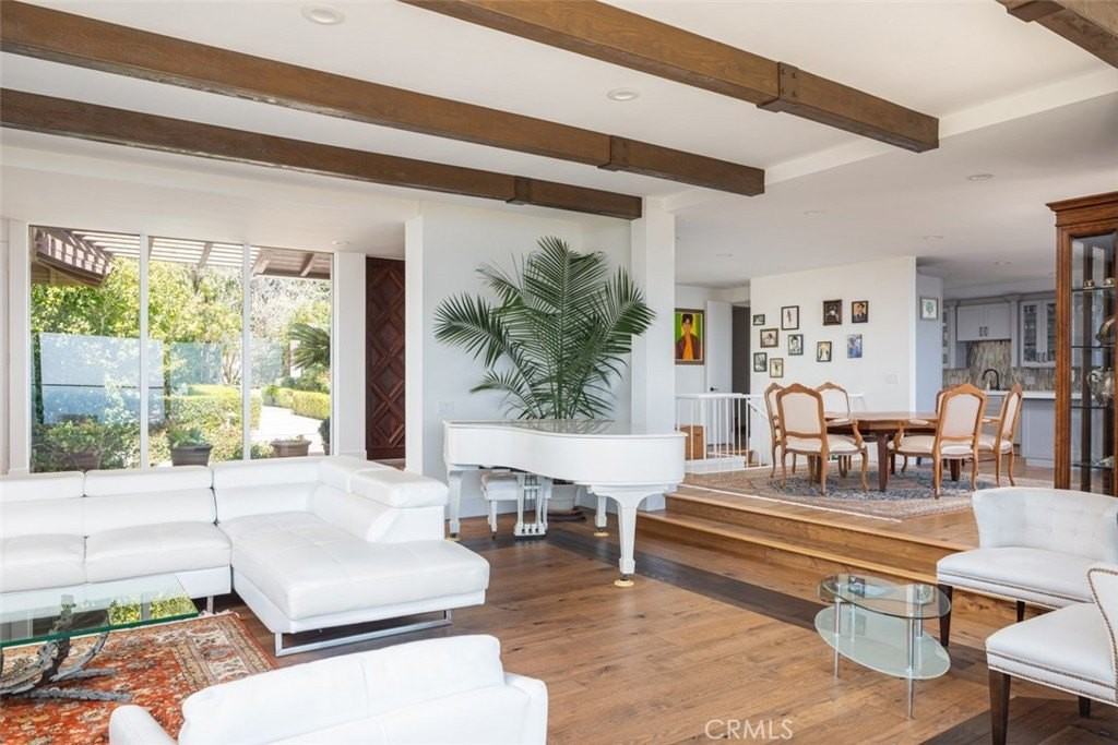 1401 Emerald Bay - Photo 3 of 28