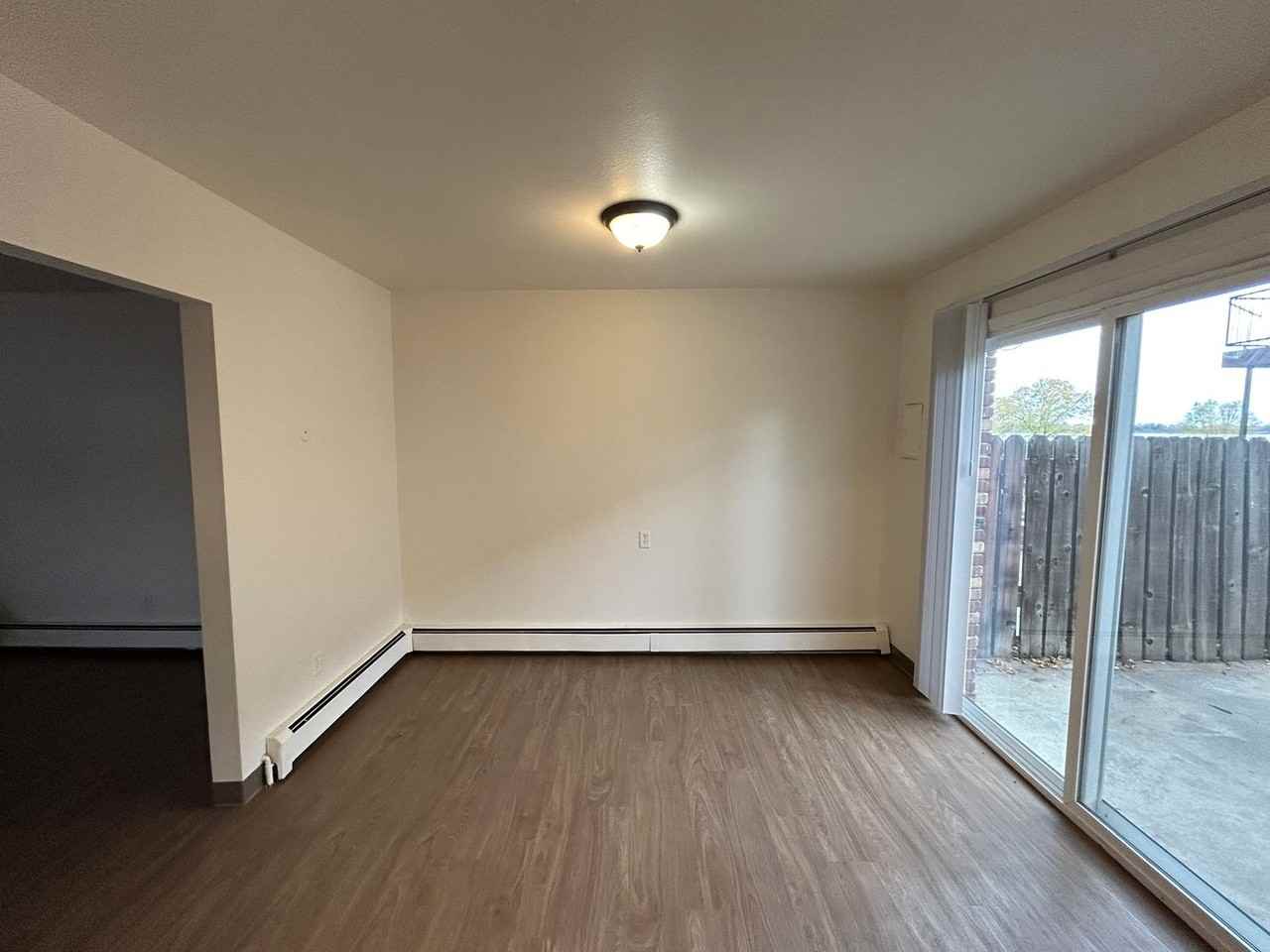 1418 W 25th St - Photo 4 of 13