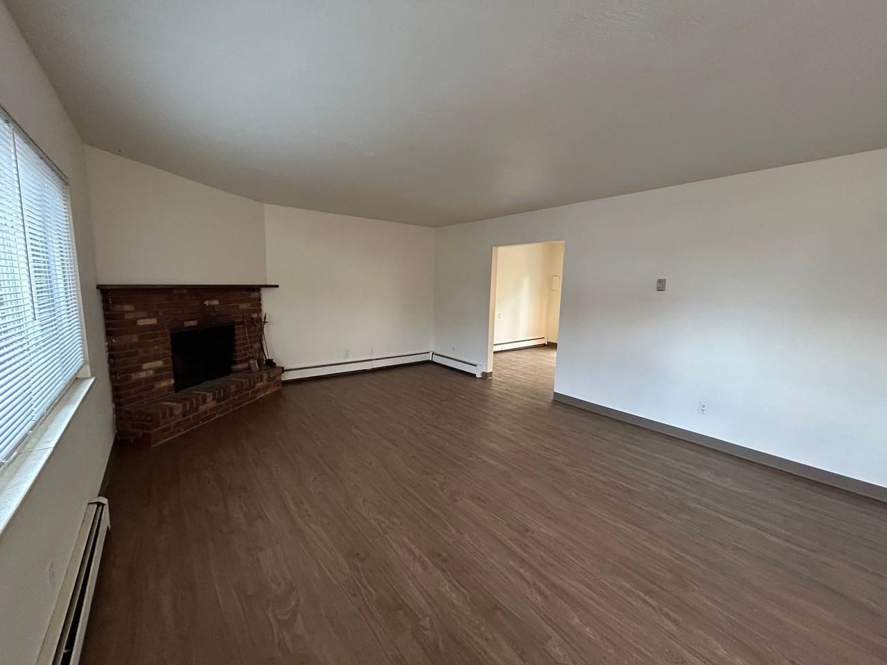 1418 W 25th St - Photo 5 of 13