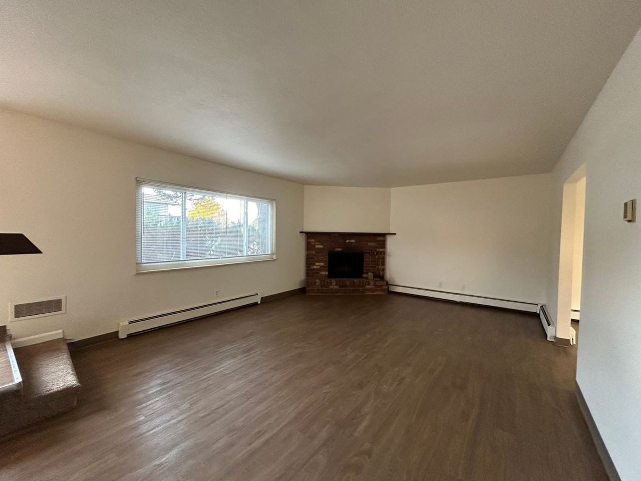 1418 W 25th St - Photo 7 of 13