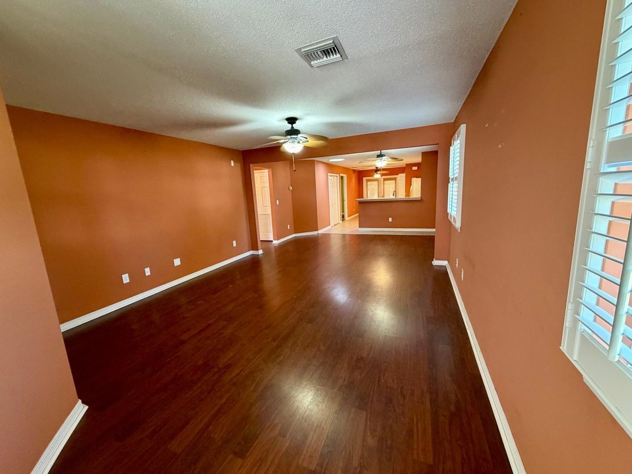 50 Park Pl - Photo 2 of 11