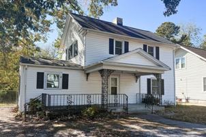 featured image of 903 Lee St N