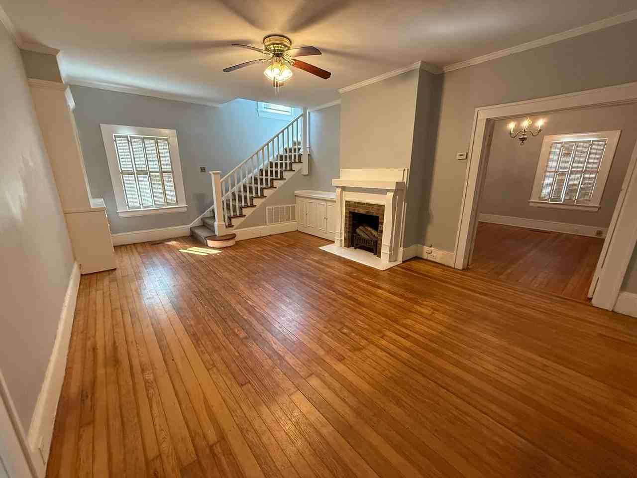 903 Lee St N - Photo 4 of 18