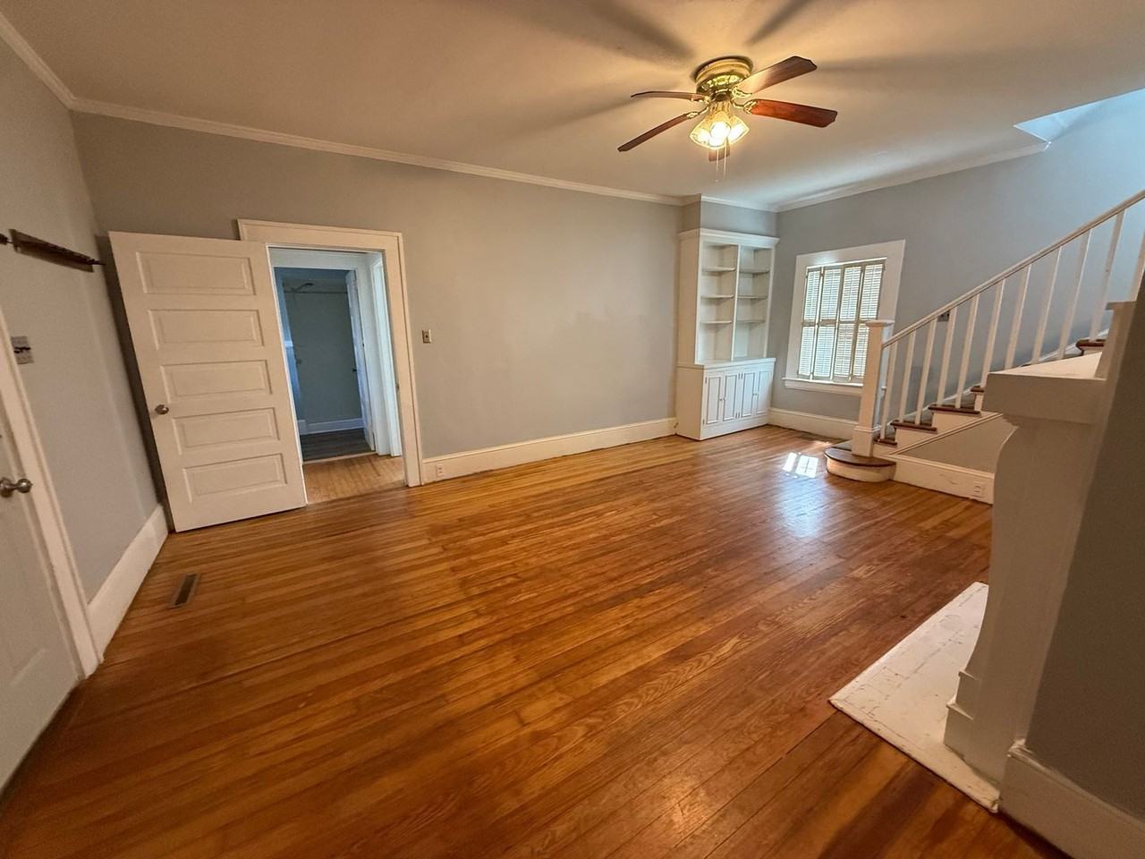 903 Lee St N - Photo 5 of 18