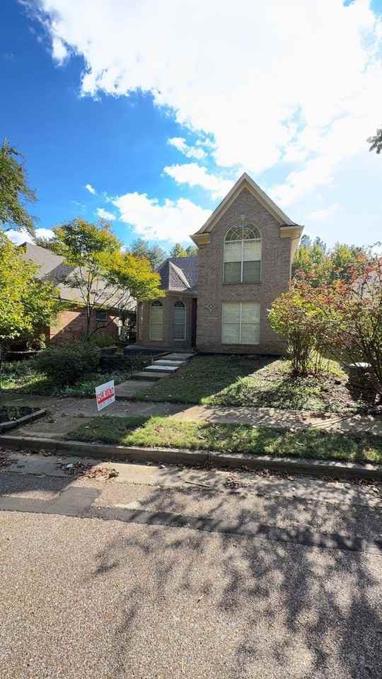 7007 Parkbrook Lane - Photo 2 of 16