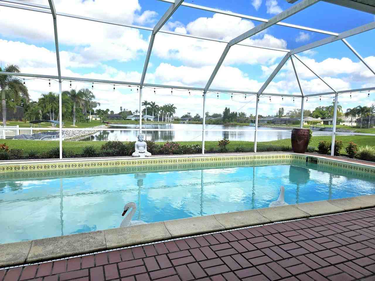 917 S Gondola Dr - Photo 2 of 50