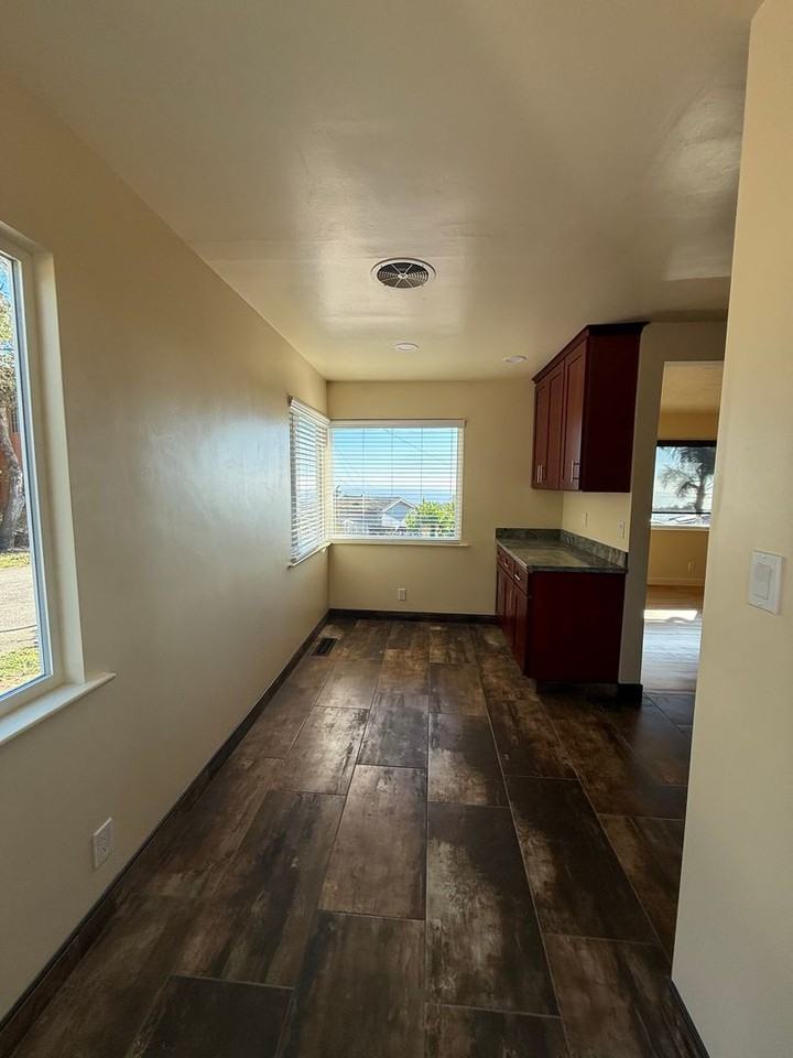 7333 Viewpoint Road - Photo 4 of 36