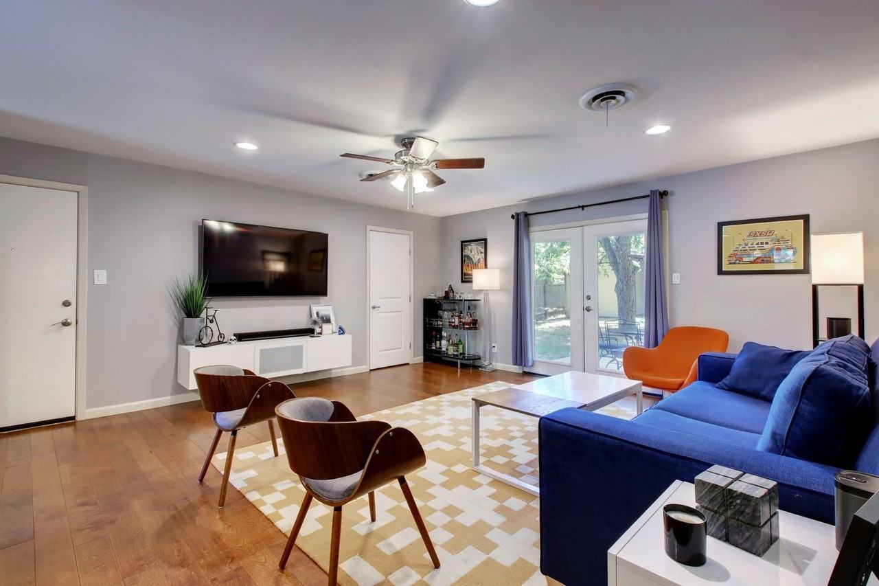 6709 Columbia Drive - Photo 6 of 28