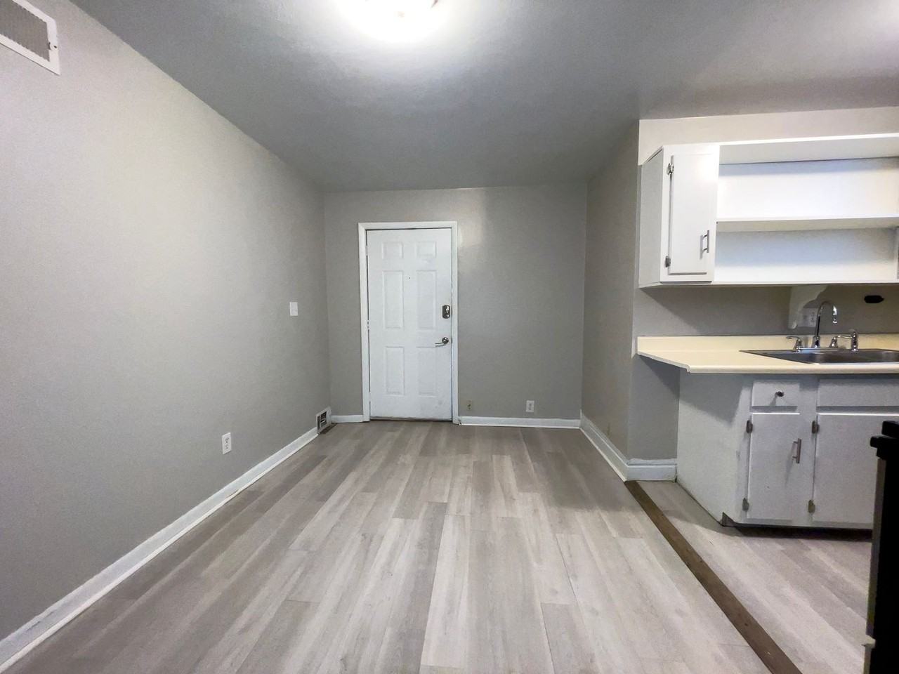 830 W North St. (Whim & Proper LLC) - Photo 3 of 25