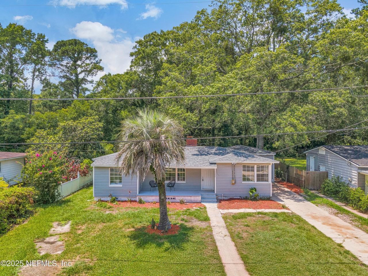 1232 Hamilton St - Photo 2 of 27