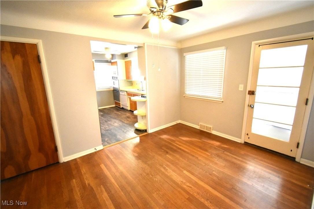 2761 2761 Forestview Avenue - Photo 6 of 29