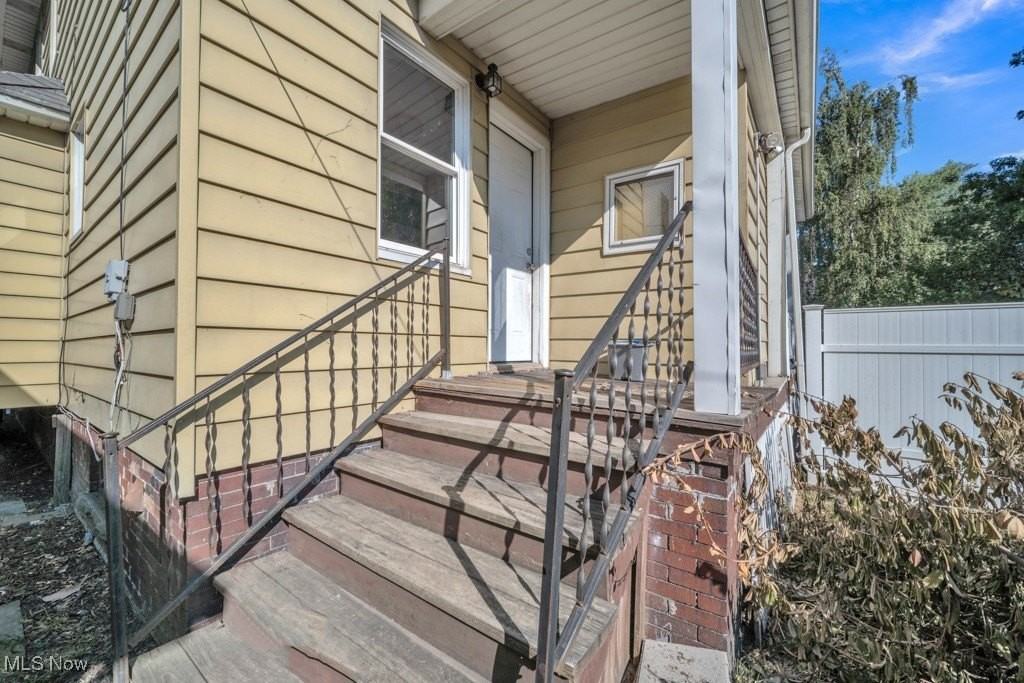 1457 W 114th St - Photo 3 of 14