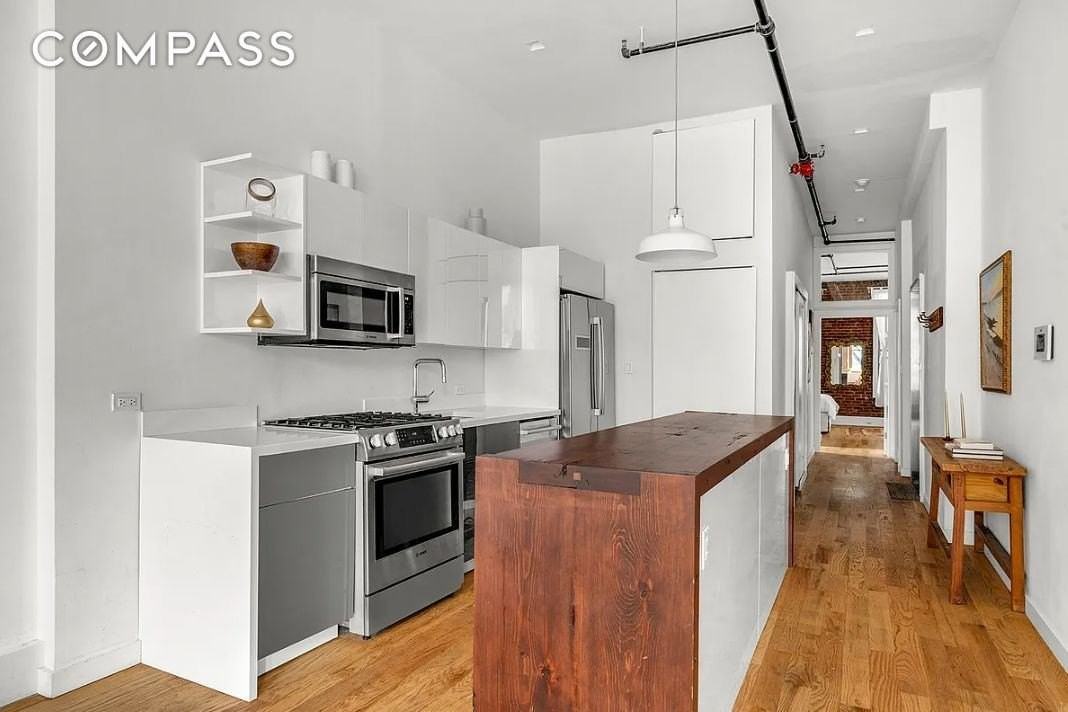 293 Church St #2 - Photo 3 of 8