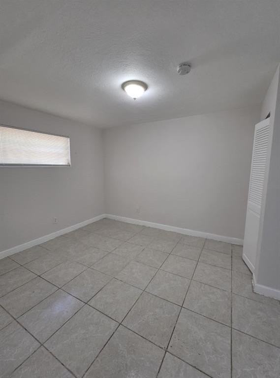 2127 Northwest 7th Street - Photo 5 of 10