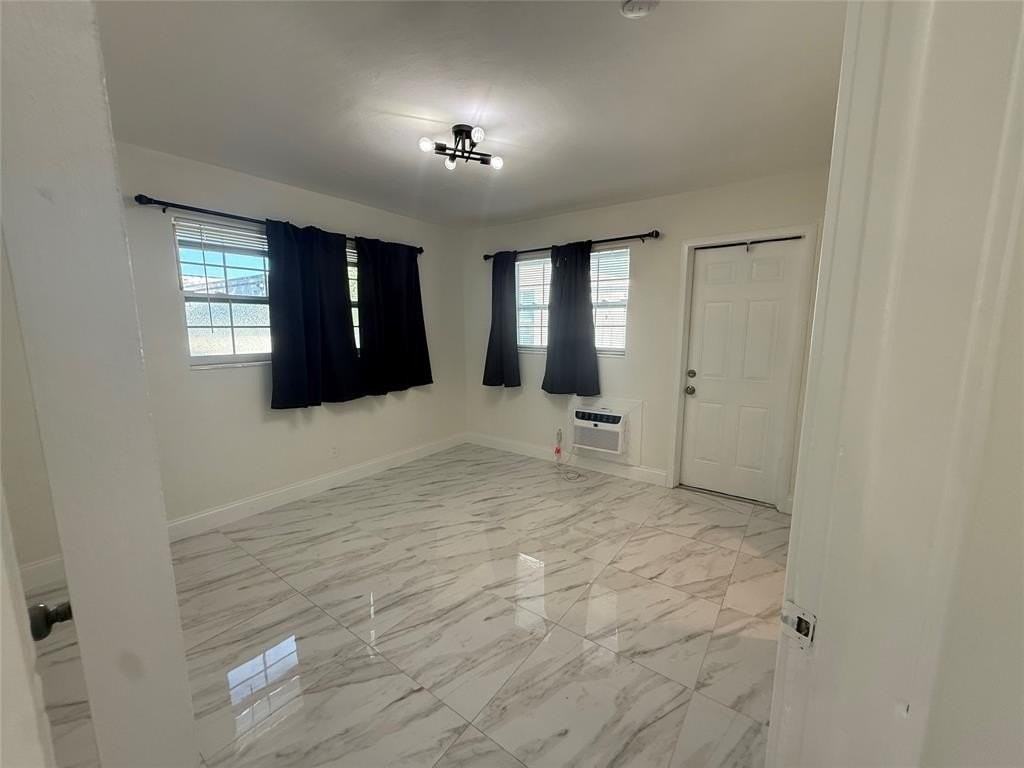 421 Ne 11th St #1 - Photo 6 of 13