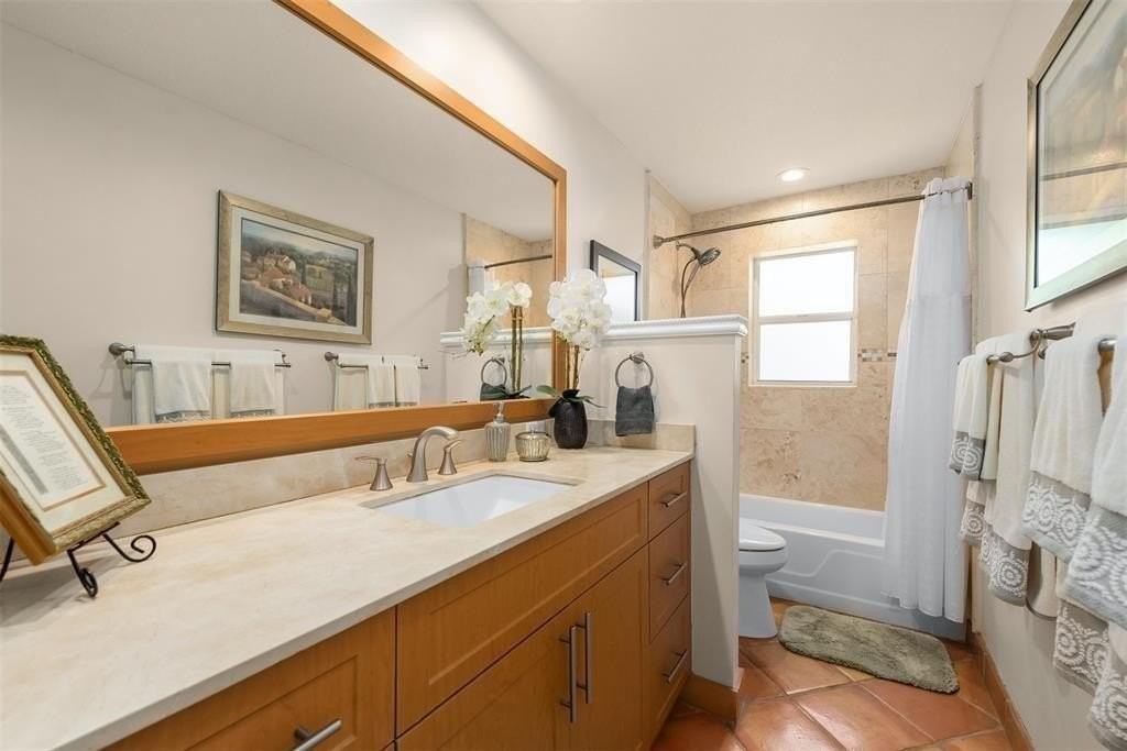 8590 Nw 38th Dr - Photo 7 of 11