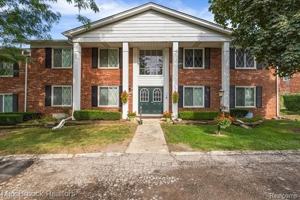 featured image of 2383 Mulberry Sq #72