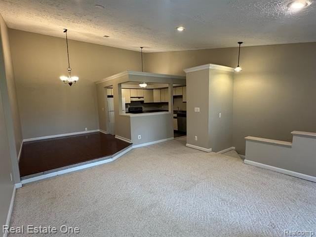 19317 Surrey Ln - Photo 2 of 12