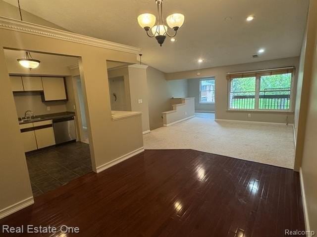 19317 Surrey Ln - Photo 4 of 12